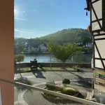 Zentral An Der Moselpromenade * Zell an der Mosel