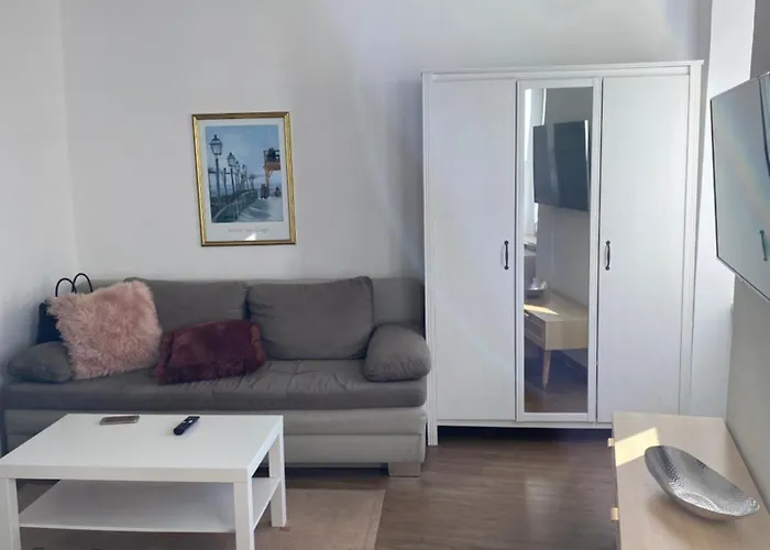 Zentral An Der Moselpromenade *